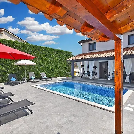 別荘 Mit Privatpool Fuer 8 Personen Ca 125 Qm In Galizana, Istrien Istrische Riviera